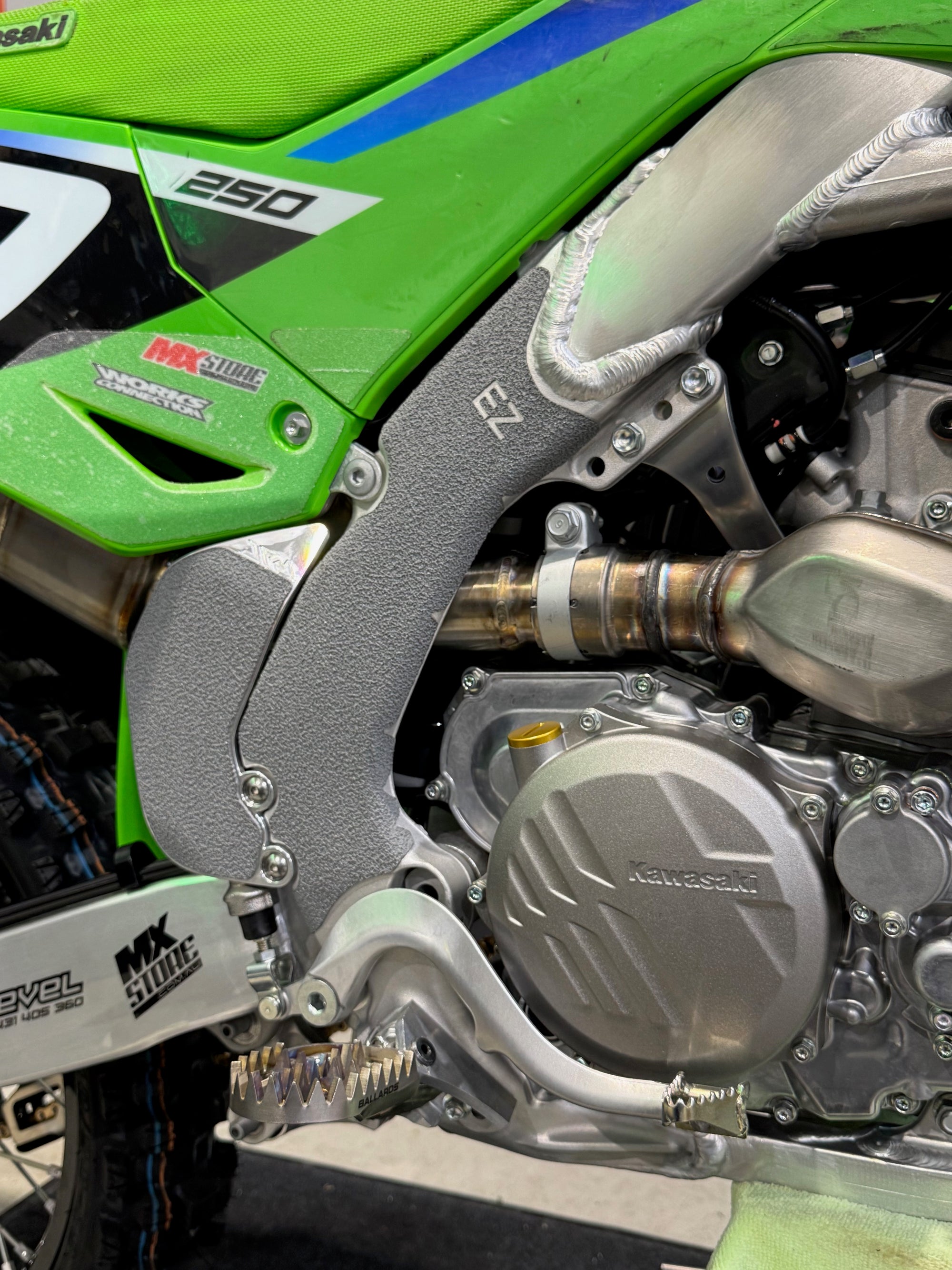JPM Kawasaki KX250F 25-26 KX450F 24-26 Factory Brake Plate